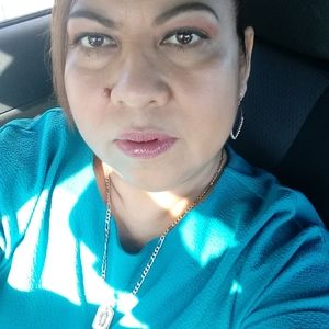 Meet your Posher, Alma